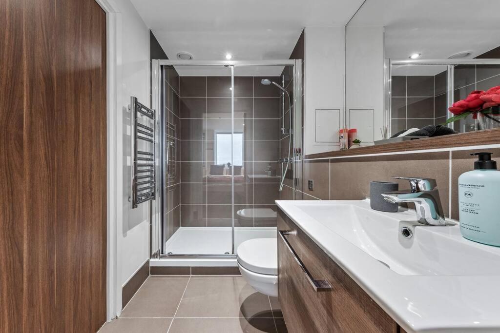 New Apartment 20 Mins From Waterloo London Bp36 Екстериор снимка