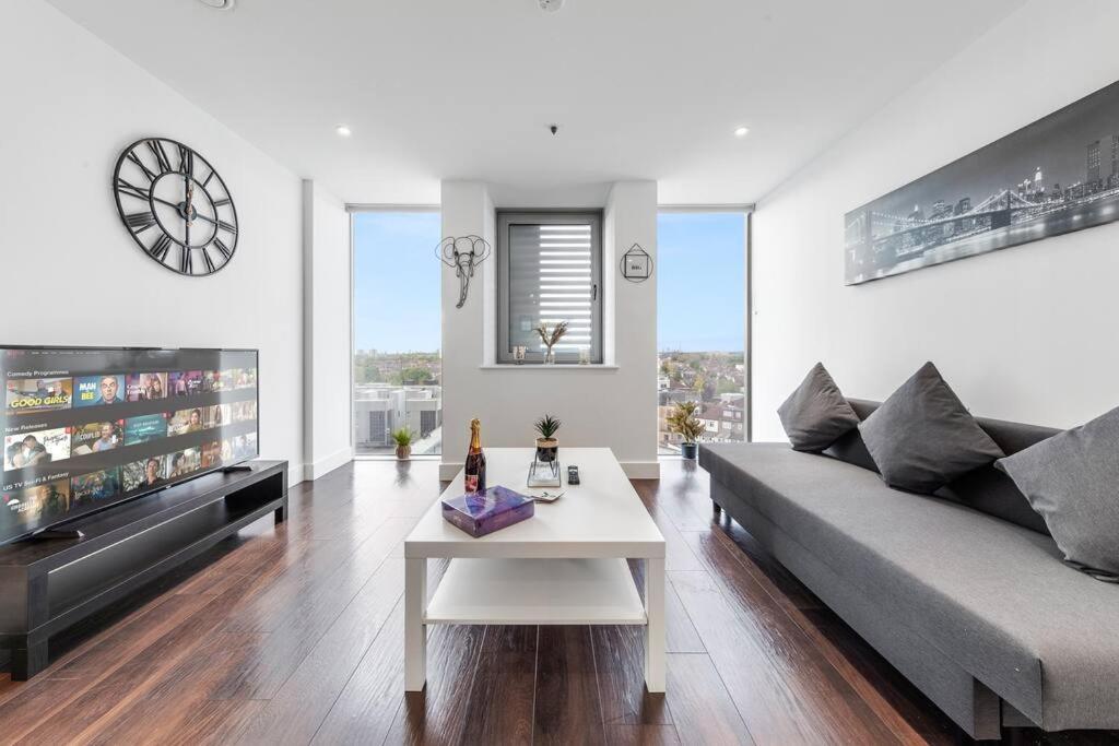 New Apartment 20 Mins From Waterloo London Bp36 Екстериор снимка