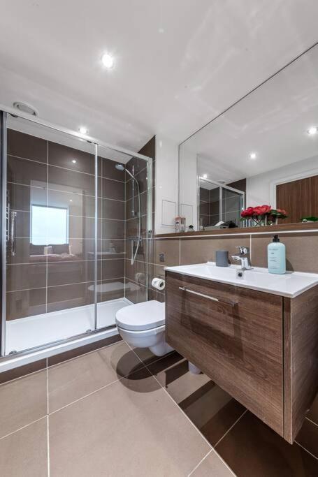 New Apartment 20 Mins From Waterloo London Bp36 Екстериор снимка