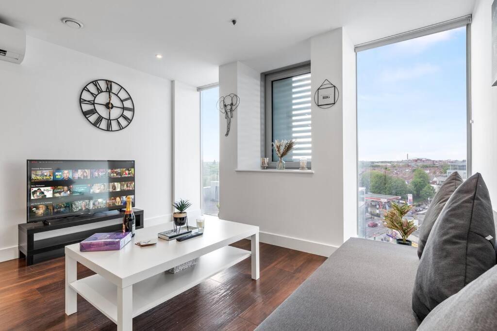 New Apartment 20 Mins From Waterloo London Bp36 Екстериор снимка